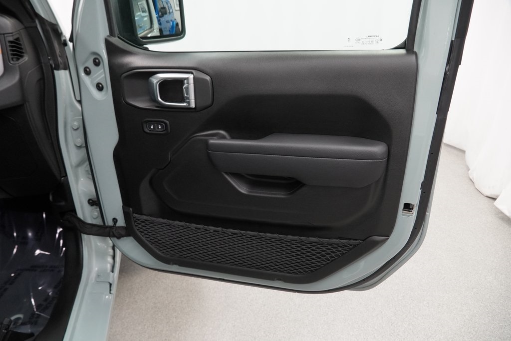 2024 Jeep Wrangler Sport S photo 30