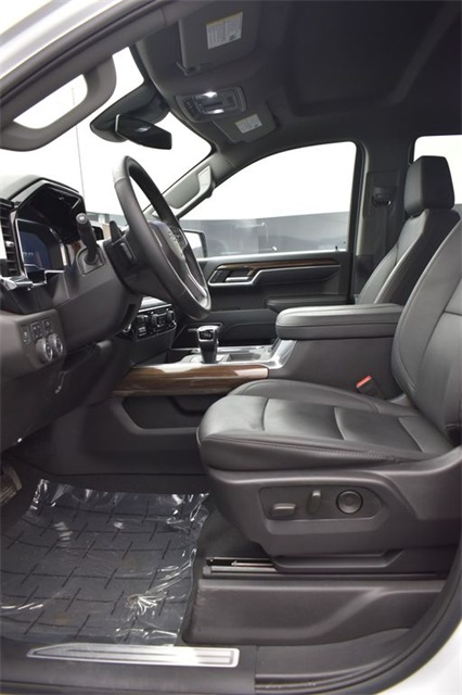 Used 2025 Chevrolet Silverado 1500 RST with VIN 1GCUKEEL4SZ125982 for sale in Burnsville, Minnesota