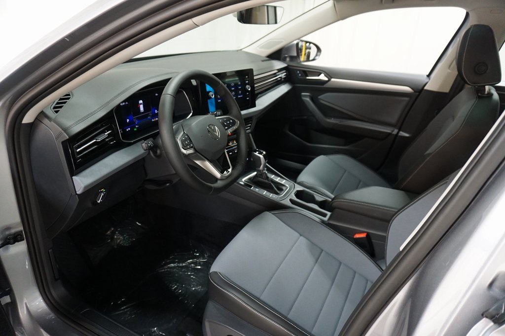 2025 Volkswagen Jetta 1.5T SE photo 8