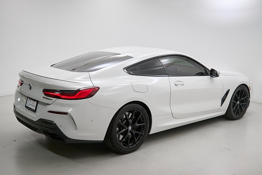 2022 BMW M850I - Image 9