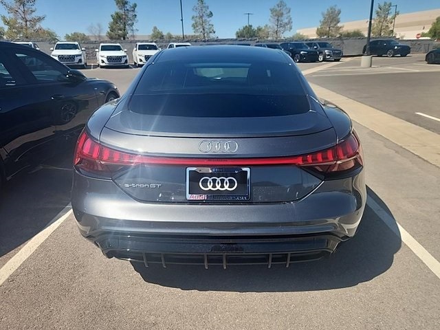 2022 Audi e-tron GT Prestige photo 5