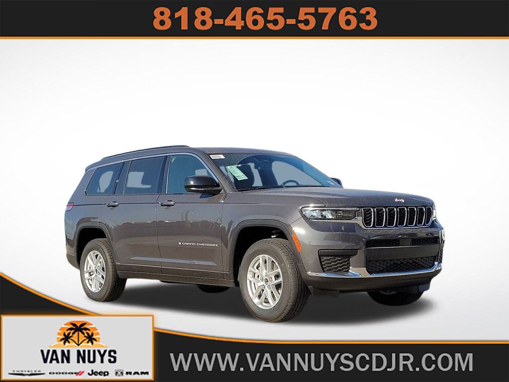 2025 Jeep Grand Cherokee L Laredo's photo