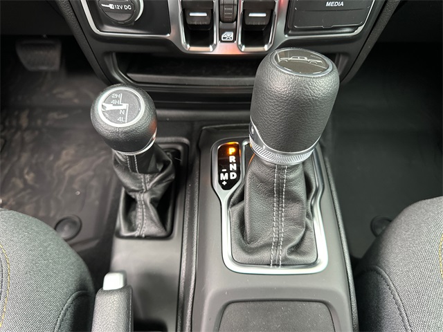 2025 Jeep Gladiator Sport S photo 19