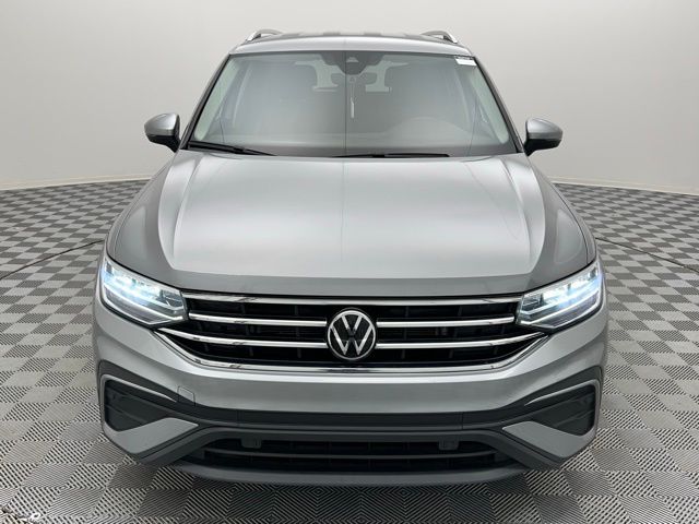 2024 Volkswagen Tiguan SE Wolfsburg Edition photo 2