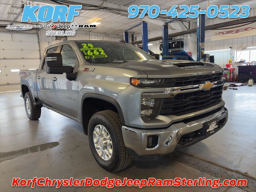 2024 Chevrolet Silverado 2500HD LT photo 3