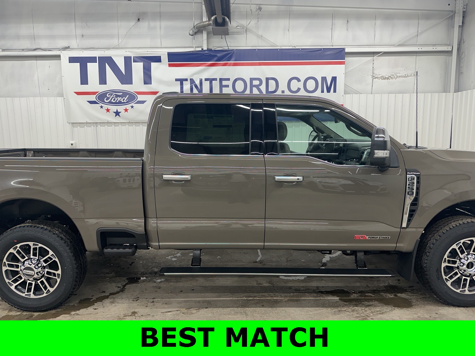 2026 Ford F-250 Super Duty Platinum's photo