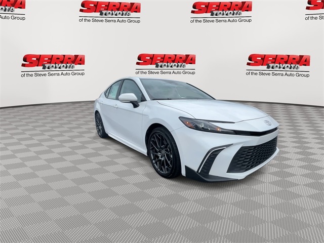 2025 Toyota Camry SE photo 3