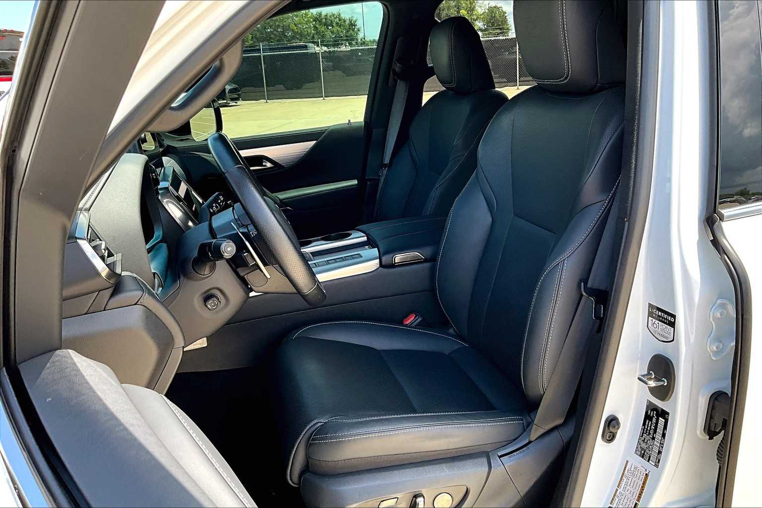 2024 Lexus LX 600 F SPORT photo 7