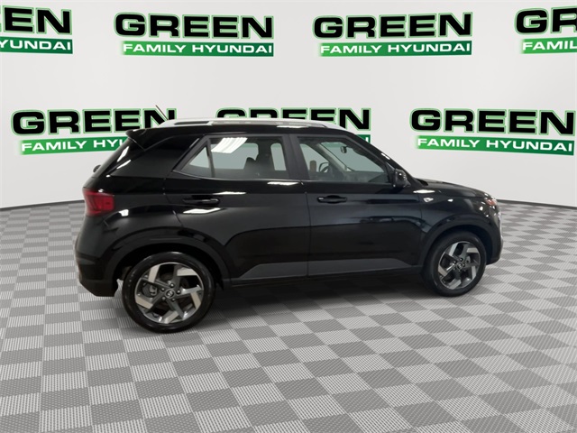 2025 Hyundai Venue SEL photo 20