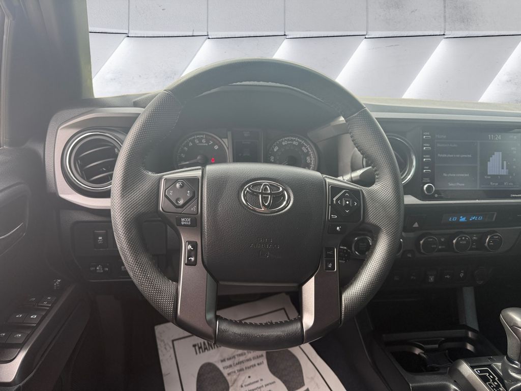 2023 Toyota Tacoma TRD Off-Road photo 9