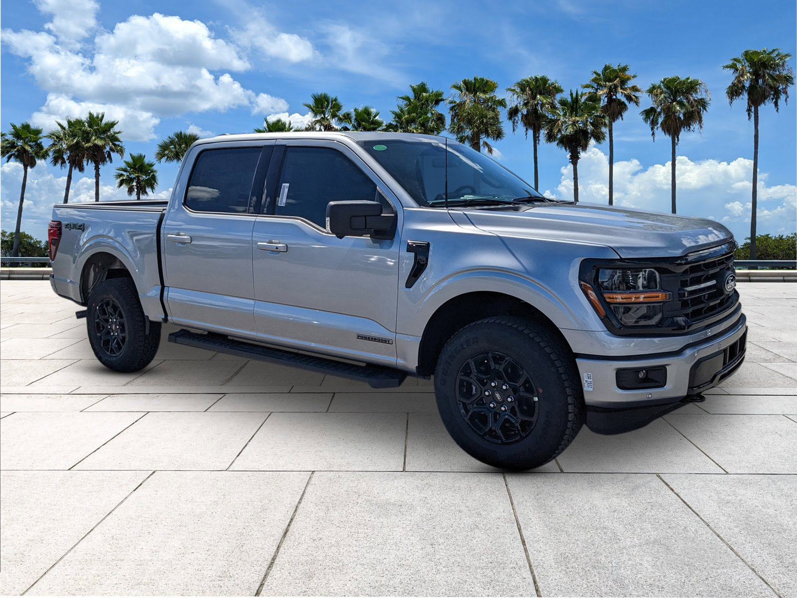 2025 Ford F-150 XLT photo 2
