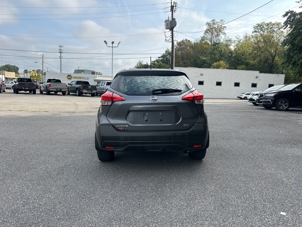 2019 Nissan Kicks SV photo 3