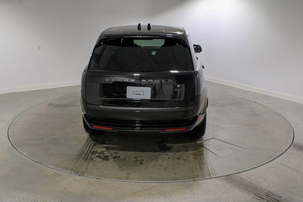 2025 Land Rover Range Rover SE photo 4