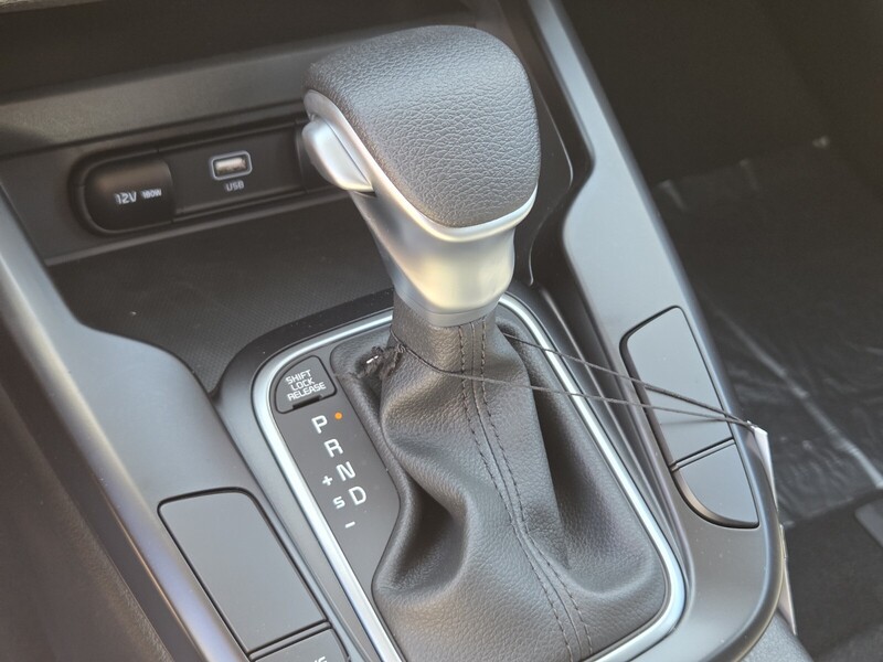 2025 Kia Soul LX photo 12