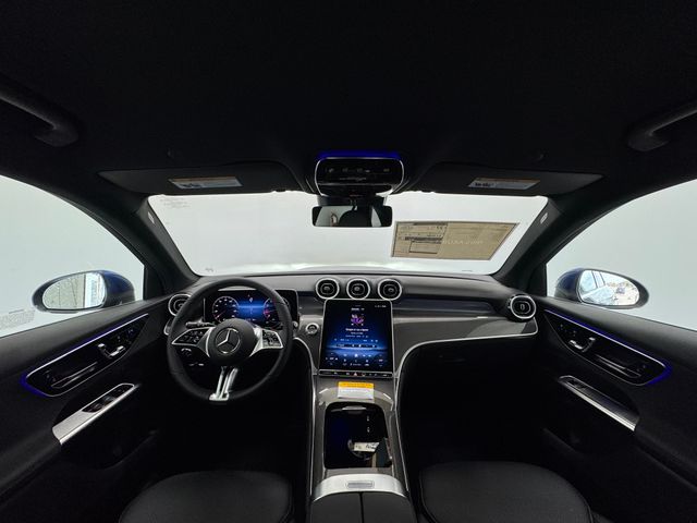 2025 Mercedes Benz GLC 300 photo 21