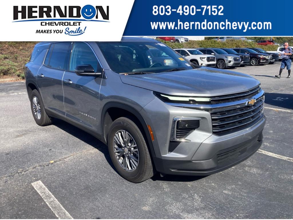 2025 Chevrolet Traverse LT