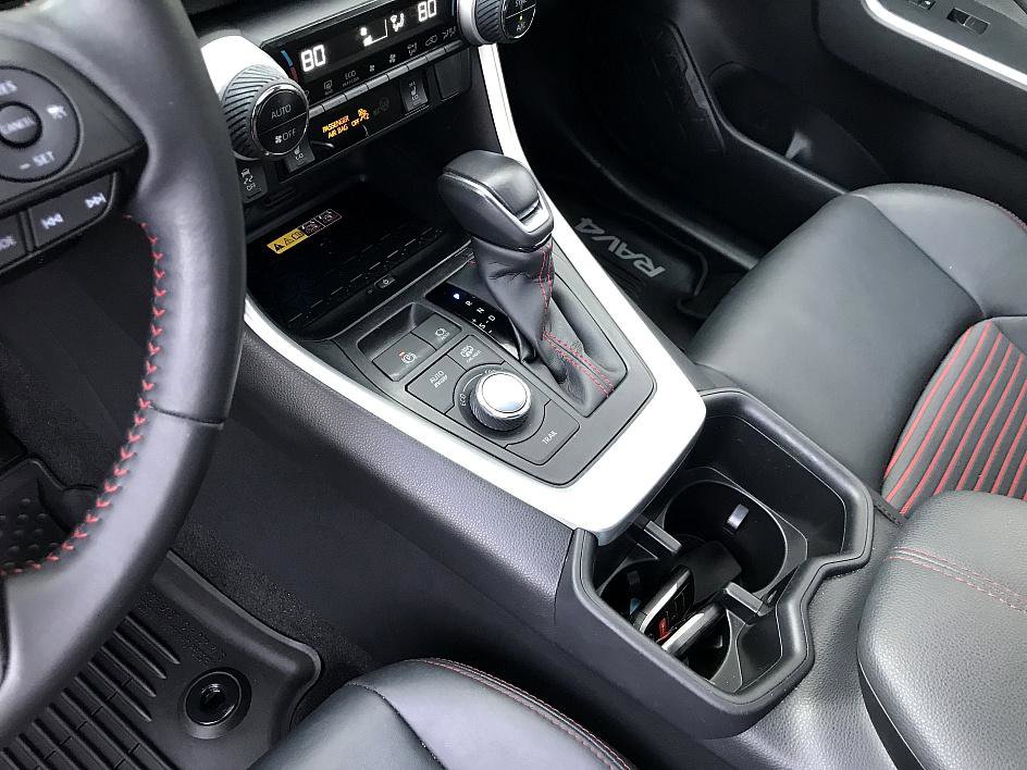 2022 Toyota RAV4 Prime XSE photo 17