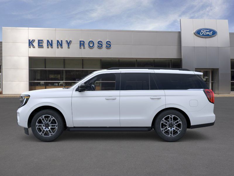 2025 Ford Expedition photo 4