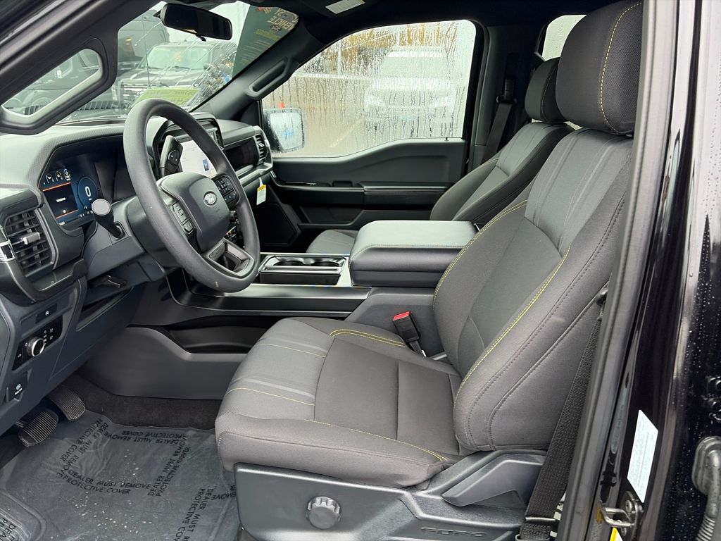 2025 Ford F-150 STX photo 4