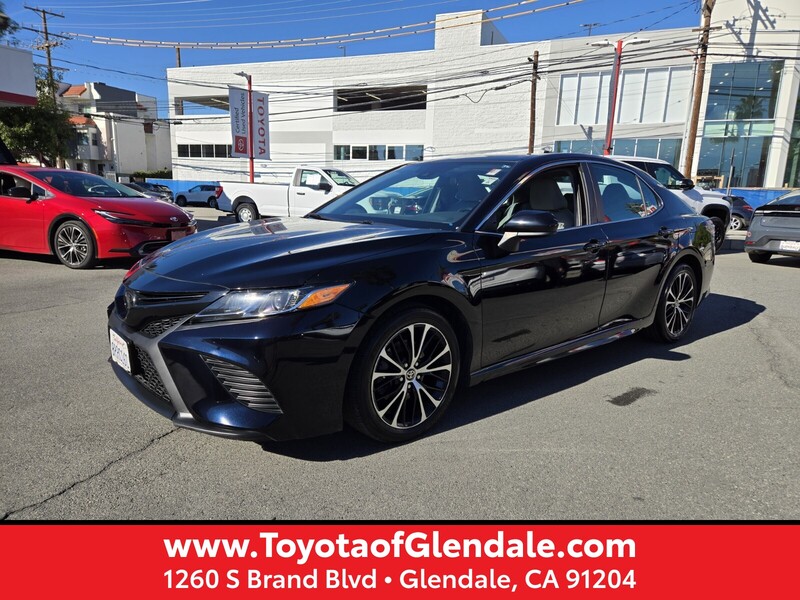 2020 Toyota Camry SE