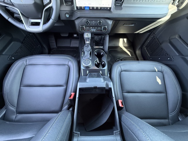 2025 Ford Bronco Badlands photo 17