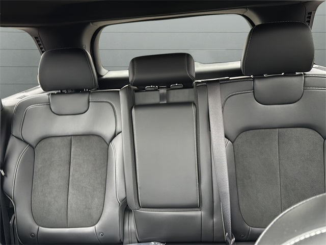 2025 Jeep Grand Cherokee Laredo Altitude photo 9