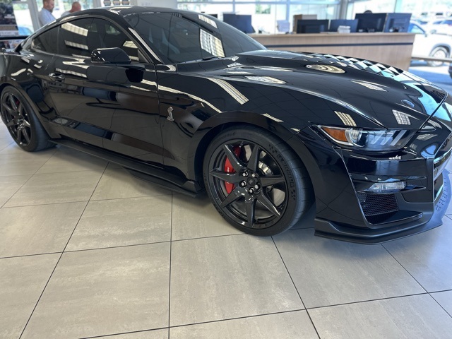 2022 Ford Mustang Shelby GT500 photo 3