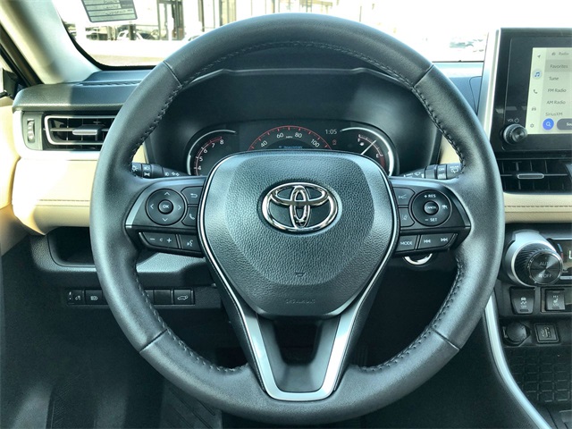 2025 Toyota RAV4 XLE Premium photo 7