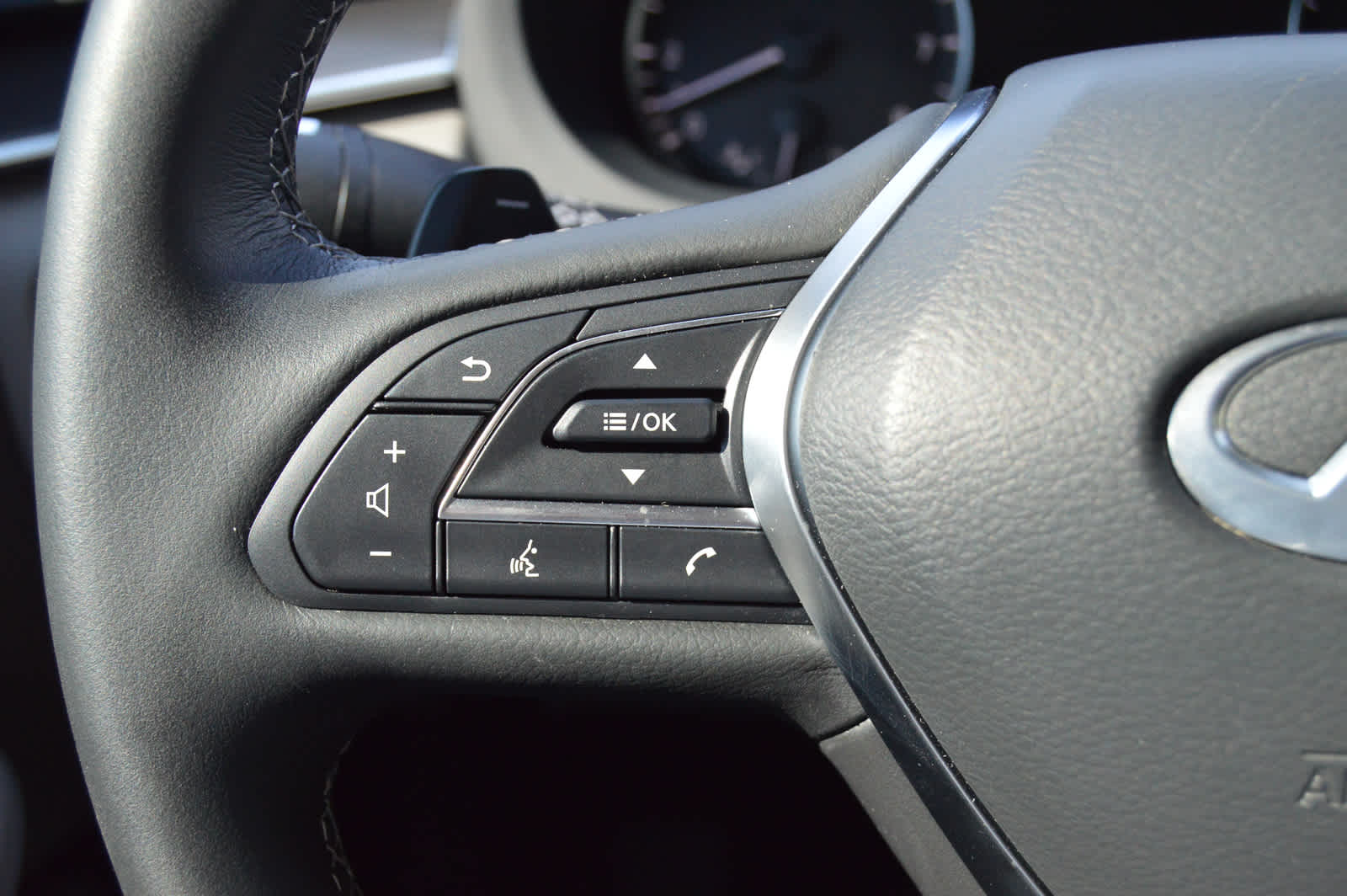 2025 Infiniti QX50 Luxe photo 19