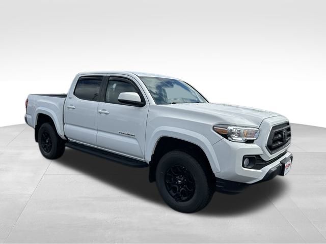 2022 Toyota Tacoma SR5 photo 8