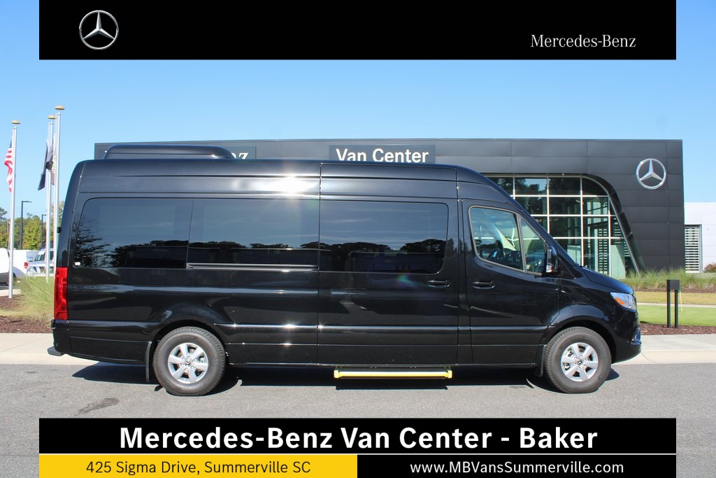 2022 Mercedes-Benz Sprinter Passenger Van Base's photo