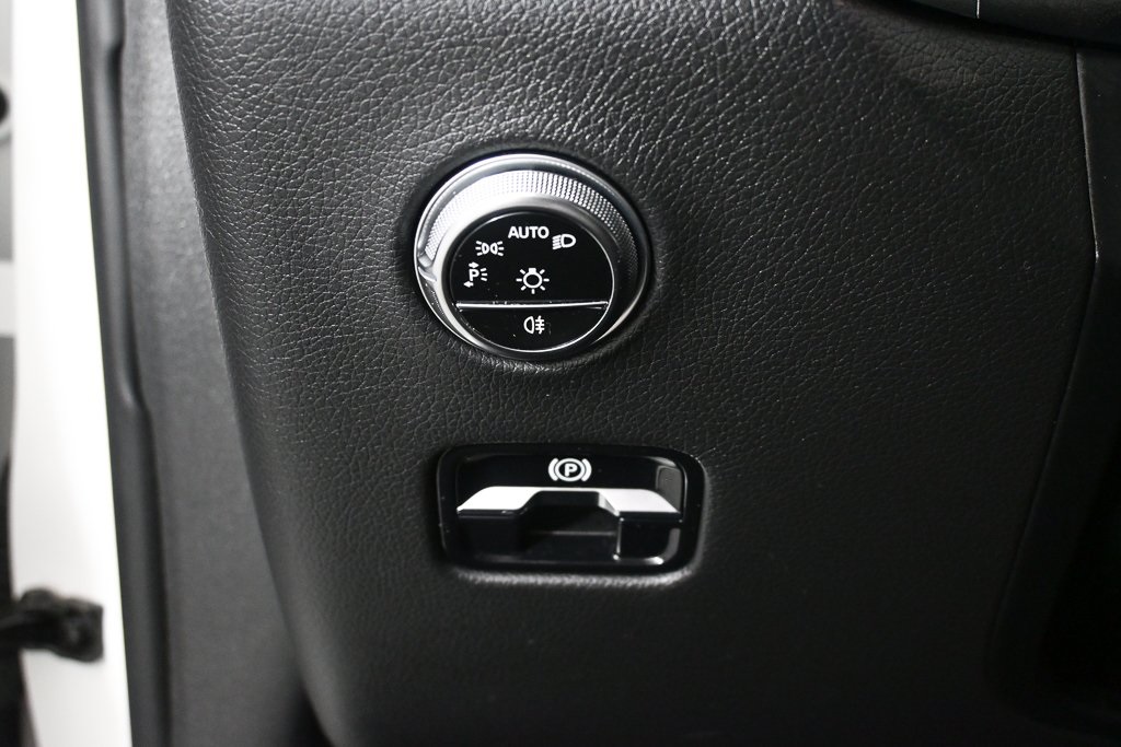 2024 Mercedes Benz GLC 300 4MATIC photo 7