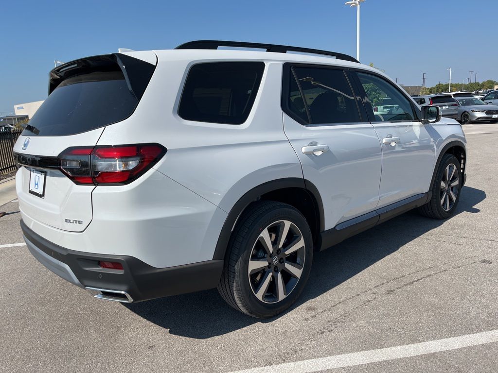 2025 Honda Pilot Elite photo 3
