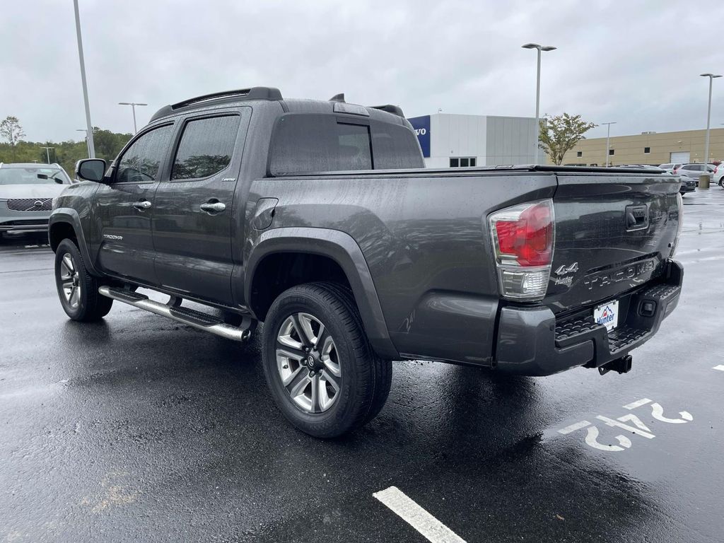 2018 Toyota Tacoma Limited photo 25