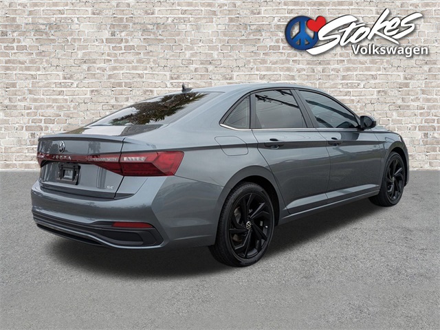 2025 Volkswagen Jetta 1.5T SE photo 3