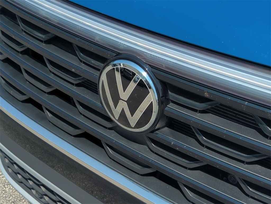2025 Volkswagen Atlas Cross Sport SEL R-Line photo 24