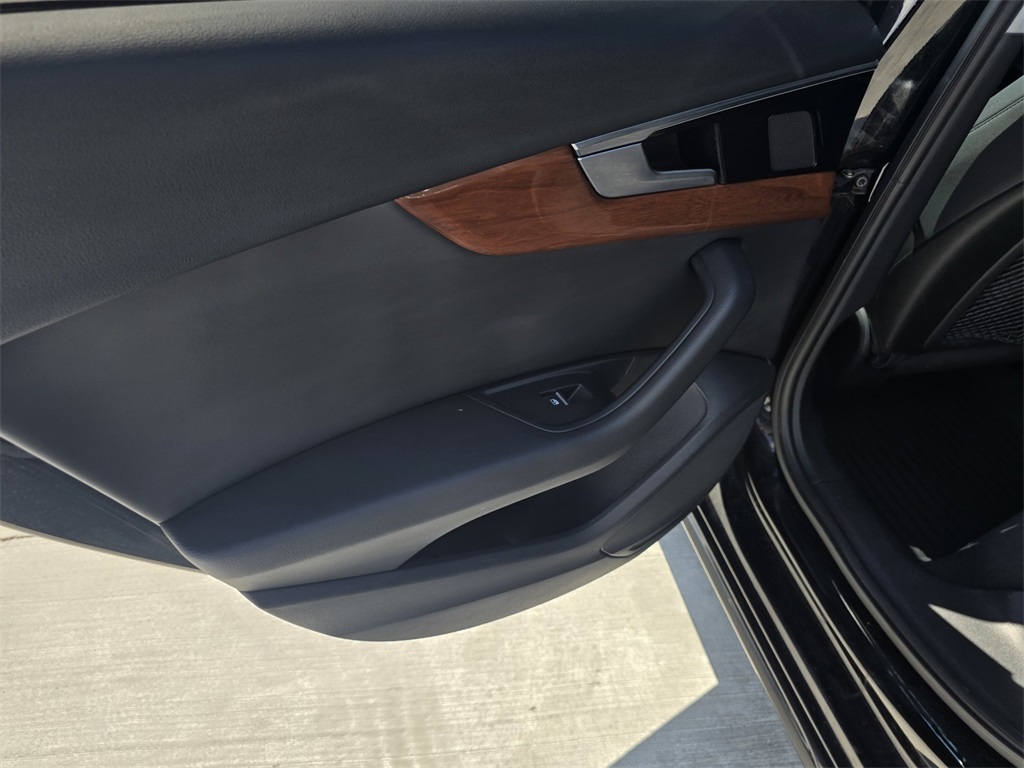 2022 Audi A4 40 Premium Quattro photo 12