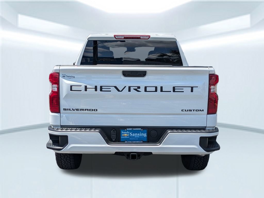 2025 Chevrolet Silverado 1500 Custom photo 4