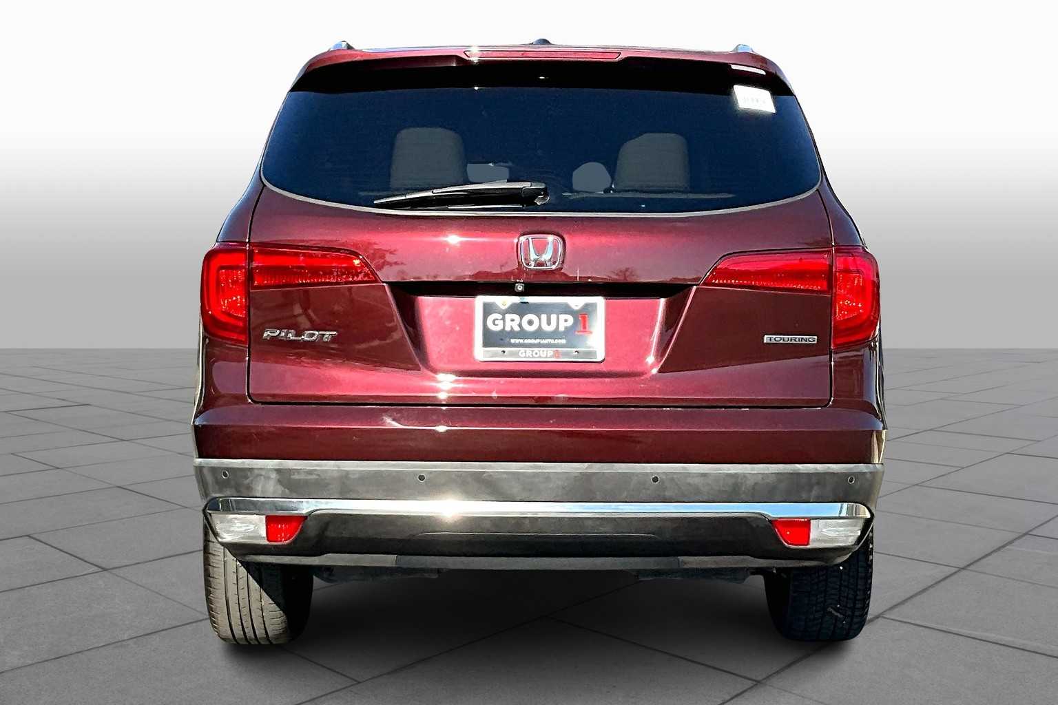 2018 Honda Pilot Touring photo 4