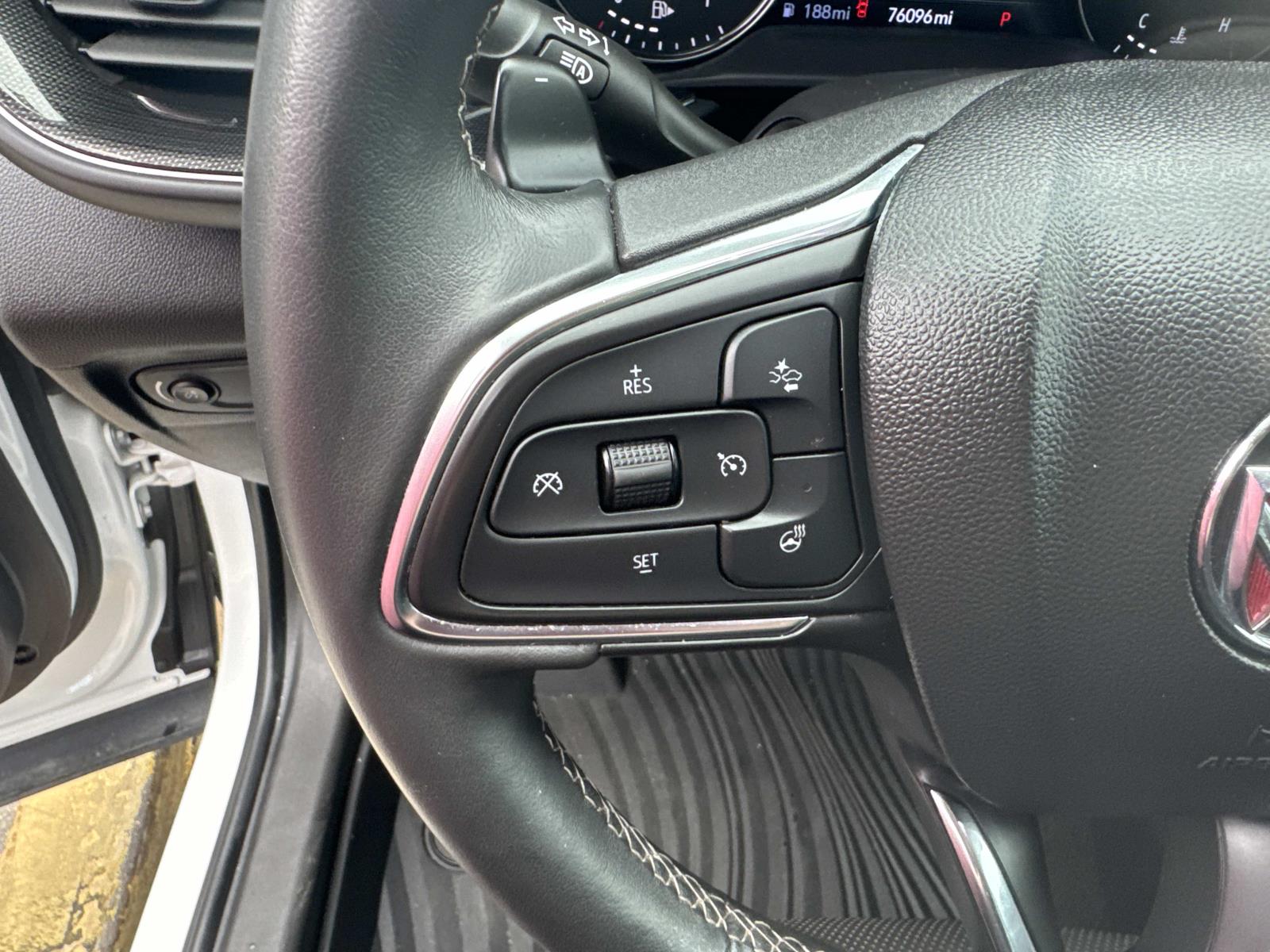 2022 Buick Envision Essence photo 21