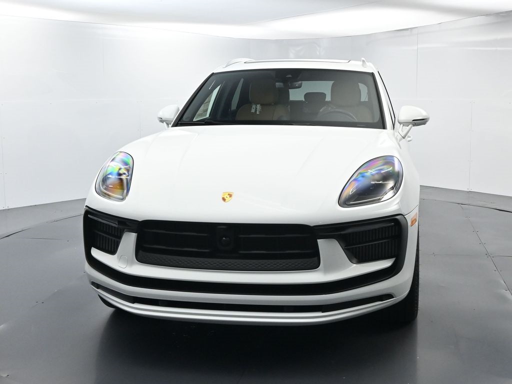 2026 Porsche Macan S photo 11