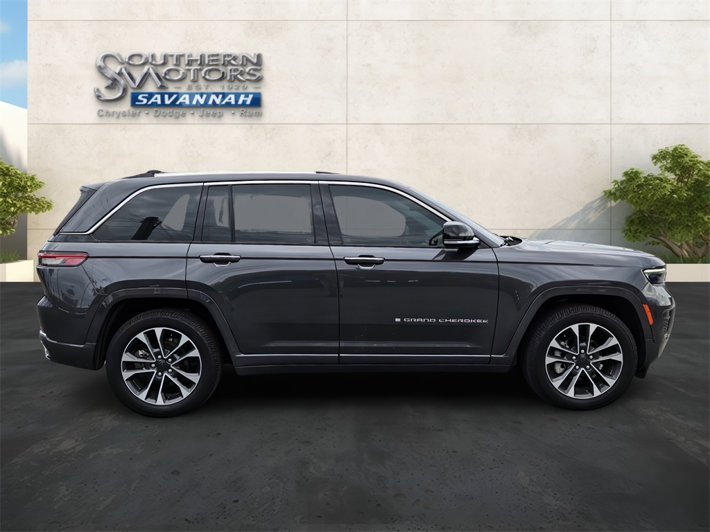 2023 Jeep Grand Cherokee Overland photo 5