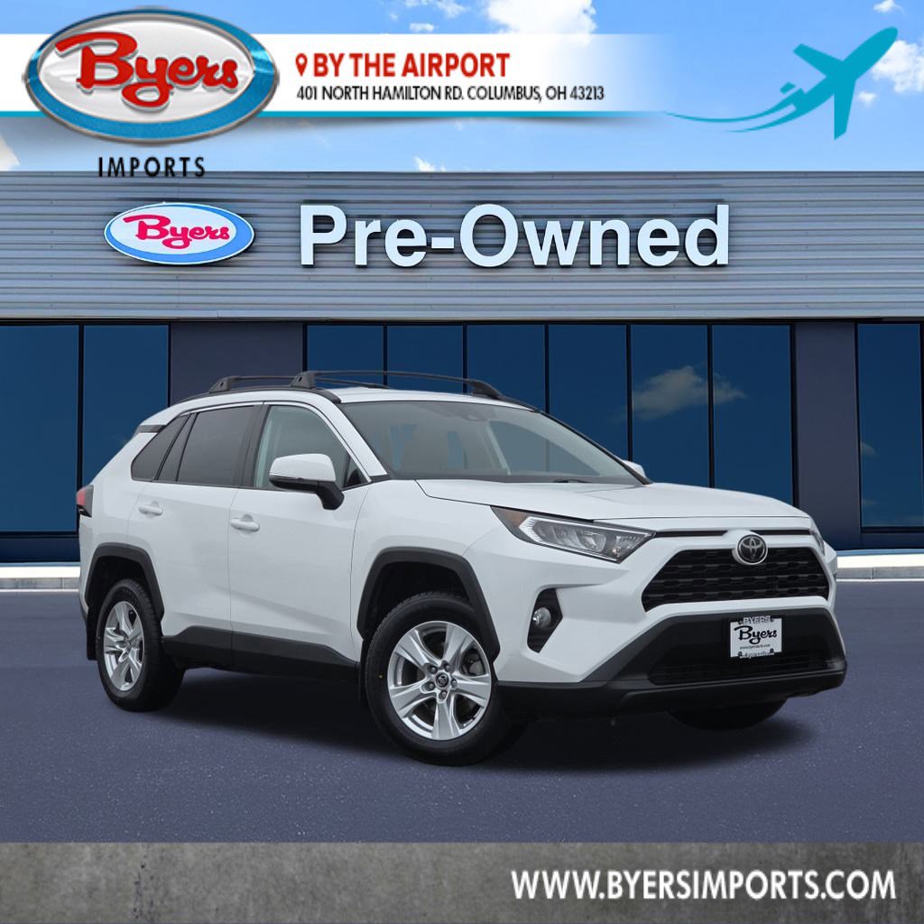 2021 Toyota RAV4 XLE's photo