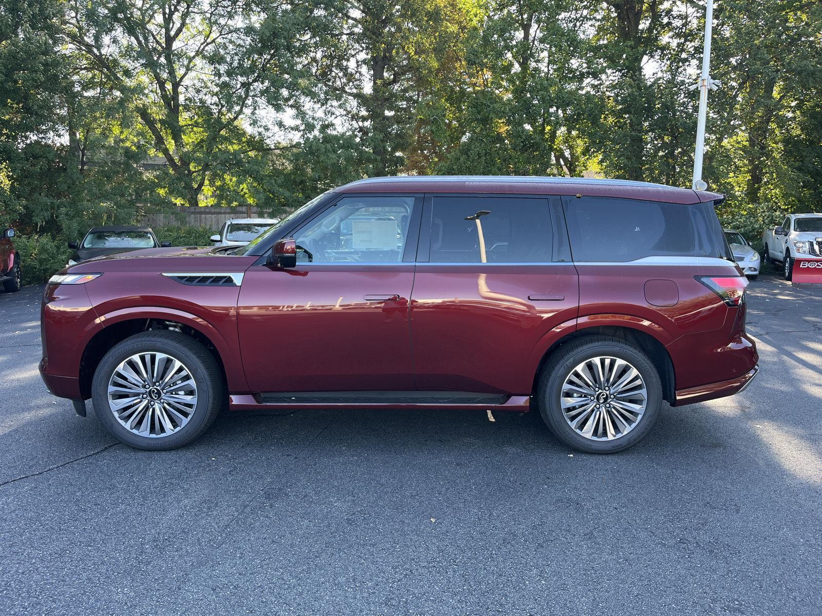 2026 Infiniti QX80 Luxe photo 5