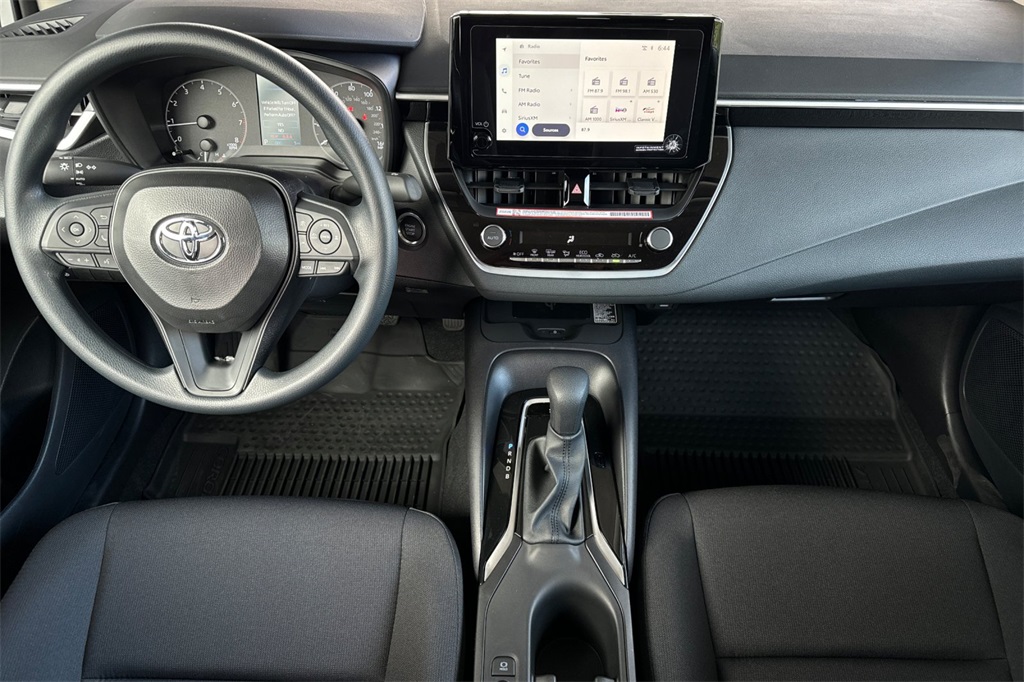 2025 Toyota Corolla LE photo 14