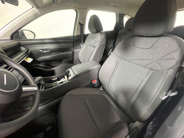 2026 Hyundai Tucson SE photo 9