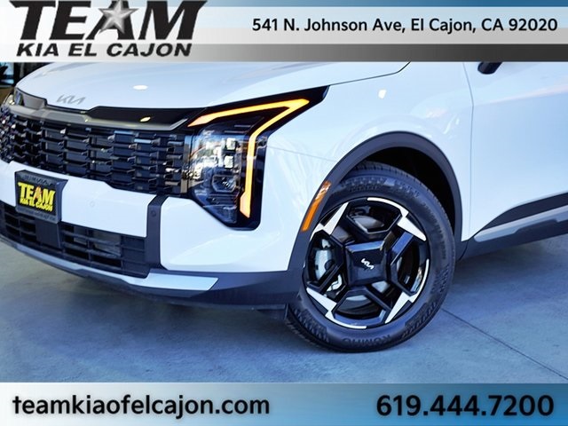 2026 Kia Sportage EX photo 2