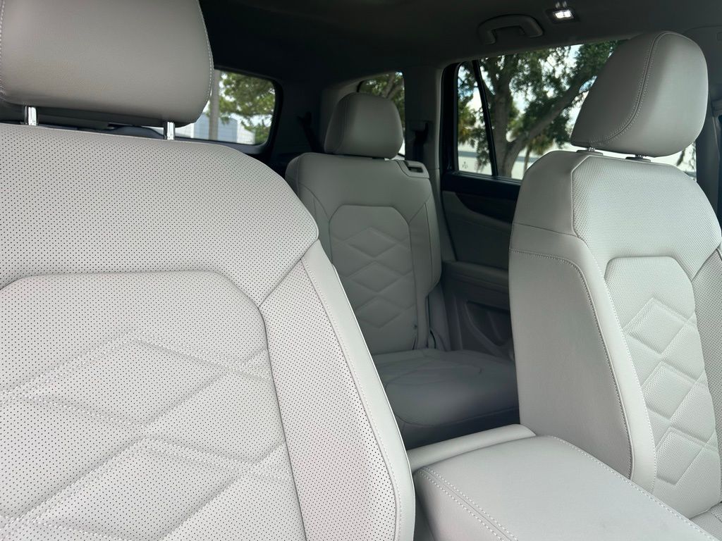 2026 Volkswagen Atlas SE Technology photo 25