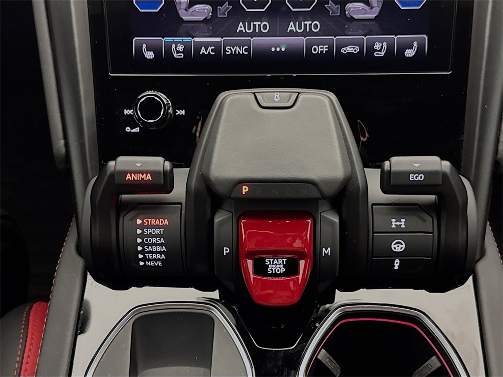2023 Lamborghini Urus S photo 14