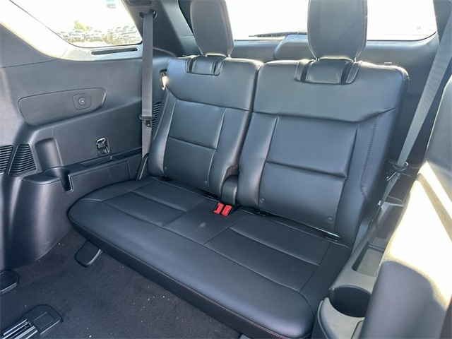 2025 Ford Explorer ST photo 4